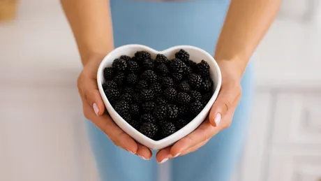 Fructele cu puțin zahăr pe care inima ta le iubește. Murele, beneficii extraordinare cu doar 40 de calorii la 100 de grame!