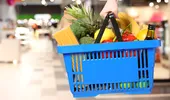 Plafonarea adaosului comercial la alimentele de bază, prelungită până la finalul anului. Ce produse rămân pe lista cu prețuri limitate
