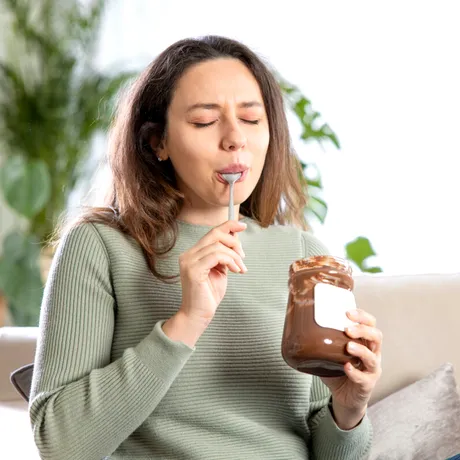 De ce ni se face poftă de dulce imediat după masă? Explicația pe care puțini o iau în calcul