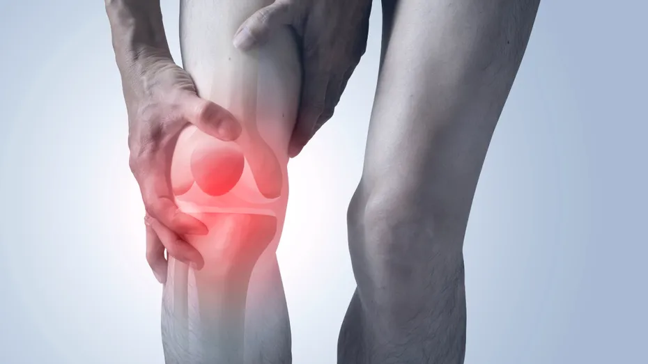 Obiceiuri care îți slăbesc oasele fără să-ți dai seama. Cum le poți proteja