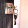 Cheile apartamentului tău pot fi un magnet pentru bani. Trebuie să le ții în locul potrivit