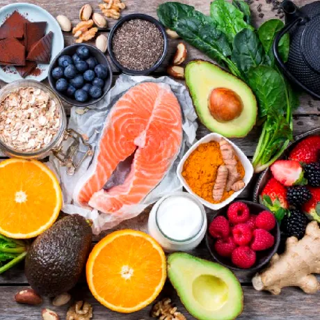 Ce să mănânci când te simți slăbit și obosit: 10 alimente care îți dau energie reală