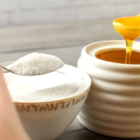 Cum să mănânci corect mierea dacă ai diabet. Așa nu-ți crește deloc glicemia!