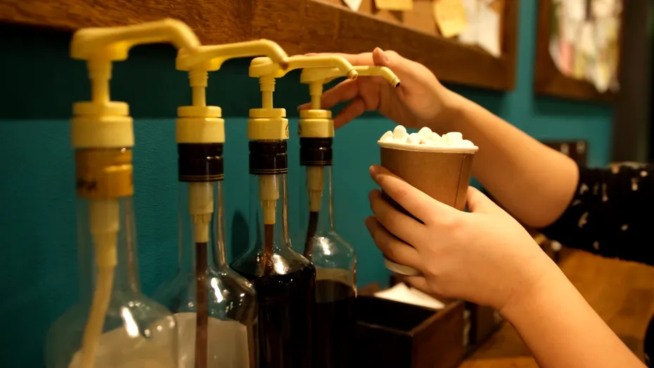 Ingredientul pe care să NU îl adaugi în cafea. Crește brusc glicemia și îngrașă - nu e zahărul