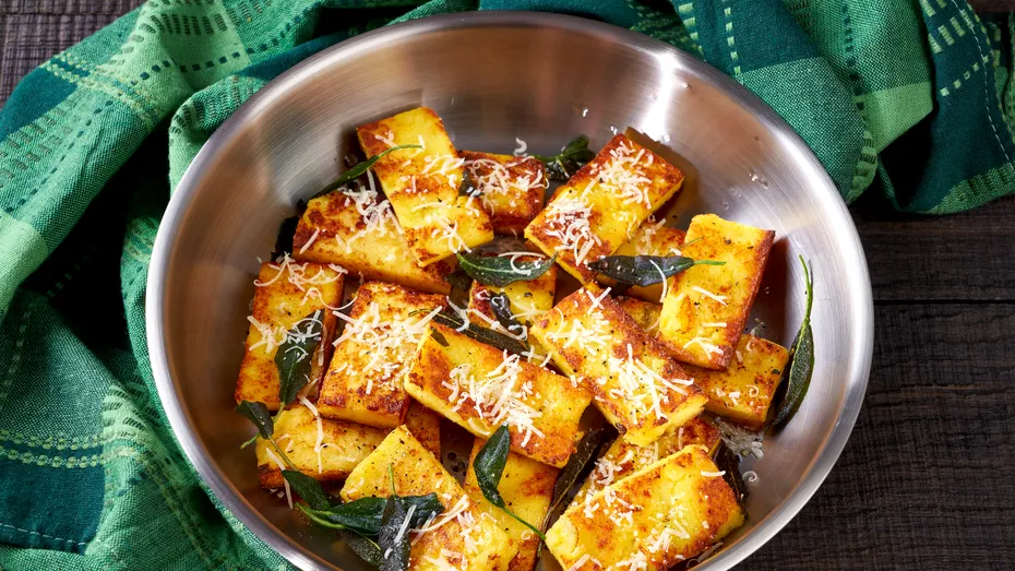 Cum să faci cartofi prăjiți din mămăligă - delicioși, cu puține calorii