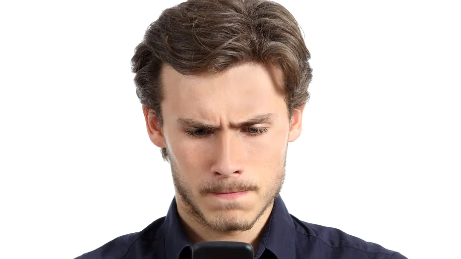 STUDIU: tinerii dependenţi de ecrane sunt nefericiţi