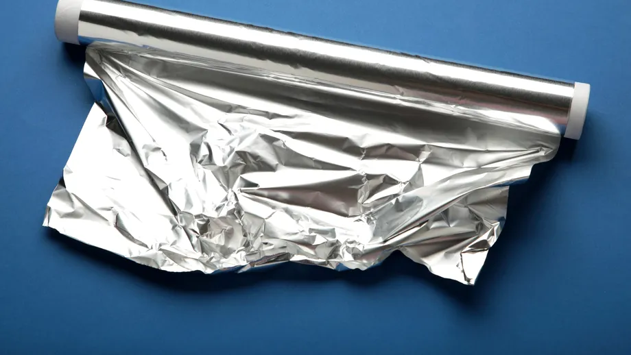 15 lucruri surprinzătoare pe care nu știai că le poți face cu folia de aluminiu