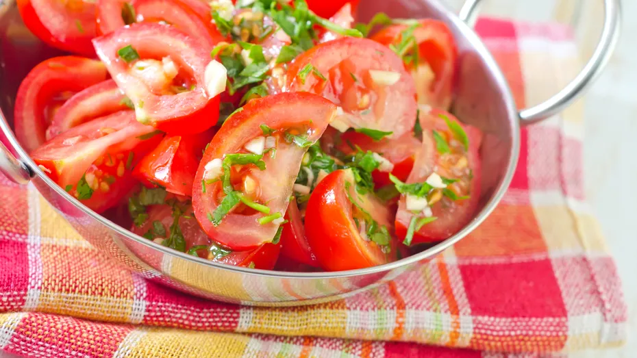 6 semne că mănânci prea multe roșii. Ce efect au asupra rinichilor roșiile consumate în exces