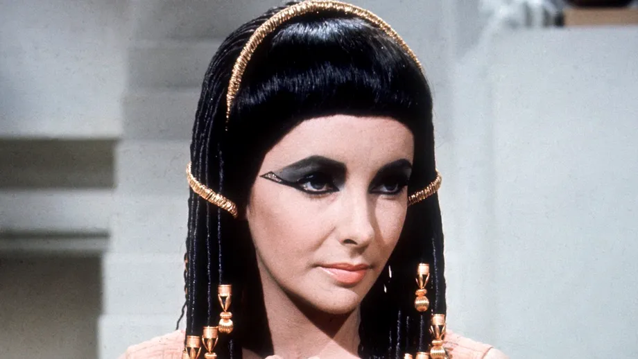 Dieta draconică cu alcool a lui Elizabeth Taylor. „A funcționat o vreme, apoi am renunțat la „dietă” și am continuat doar să bem”