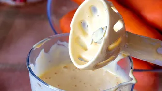 Singura metodă prin care nu ți se taie maioneza. Jamie Oliver și-a dezvăluit secretul!