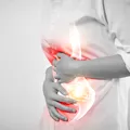 Nu ignora durerile de stomac! 6 semne ascunse ale cancerului gastric pe care le poți observa prea târziu