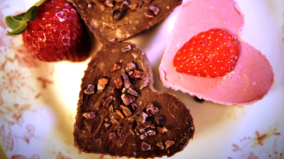 Radu Vâlcan a pregătit pentru Adela tort raw vegan conceput special pentru femeile însărcinate