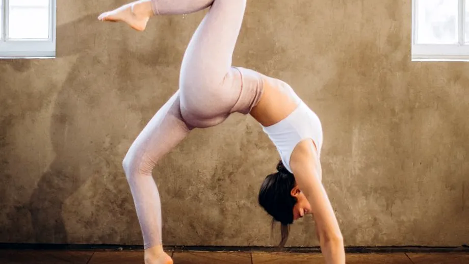 Cardio yoga: ce este și cum te ajută să slăbești