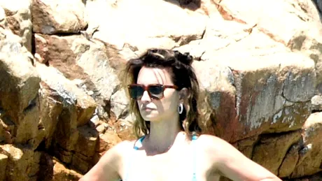 Penelope Cruz, în costum de baie la 47 de ani. A făcut furori pe plajă