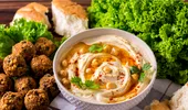 4 moduri în care să mănânci humus, sub 300 de calorii