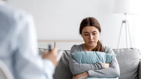 Simptomele ascunse ale encefalitei: amețeală, paranoia, suicid