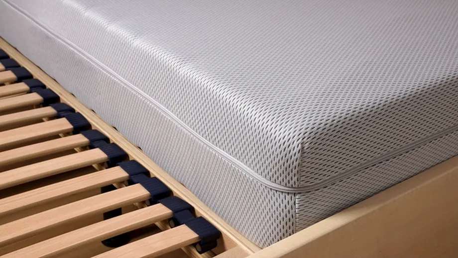 Trucul gospodinelor pentru a scoate petele de pe saltea. Ai nevoie de un singur obiect