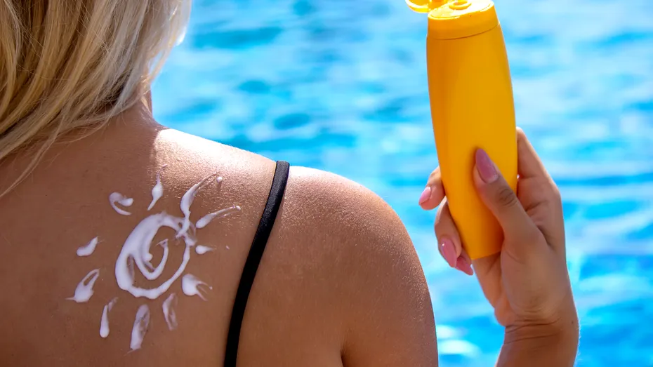 Greșeli ale utilizării cremei de protecție solară care îți pot deteriora pielea