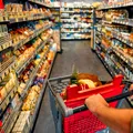 Românii au ajuns să facă cumpărături din Bulgaria! Cât costă o apă sau un suc în supermarketurile de la vecini
