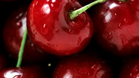 Cireşele: 6 beneficii ascunse pentru dietă, sănătatea inimii şi calitatea somnului