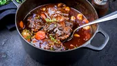 Tocană anti-mahmureală. E una dintre cele mai vechi rețete culinare! Ce conține, de fapt