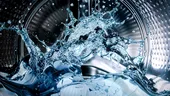 Câtă apă consumă o mașină de spălat la un ciclu? Moduri prin care poți reduce consumul