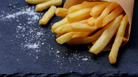 5 motive pentru care ți-e poftă de cartofi. S-ar putea să îți lipsească o vitamină importantă