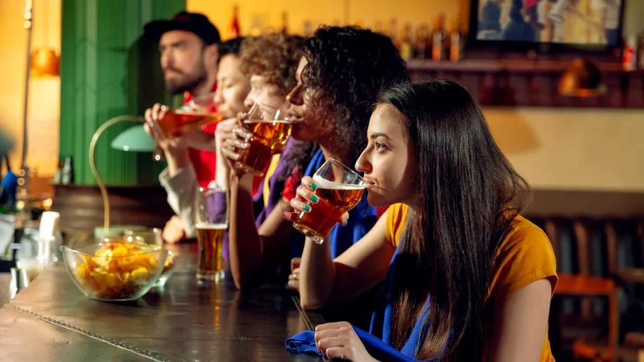 Alimentul surprinzător care te-ar putea scăpa de mahmureală, potrivit medicilor