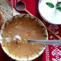 Care ciorbă trebuie mâncată cu pâine și care „goală”? Ce spun nutriționiștii români
