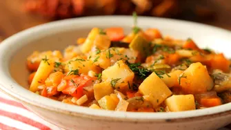 Ghiveci călugăresc, după reţeta Sandei Marin! Un preparat sănătos și gustos