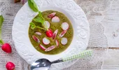 Nu mai arunca frunzele de ridichi! Sunt comestibile și poți face o supă delicioasă din ele