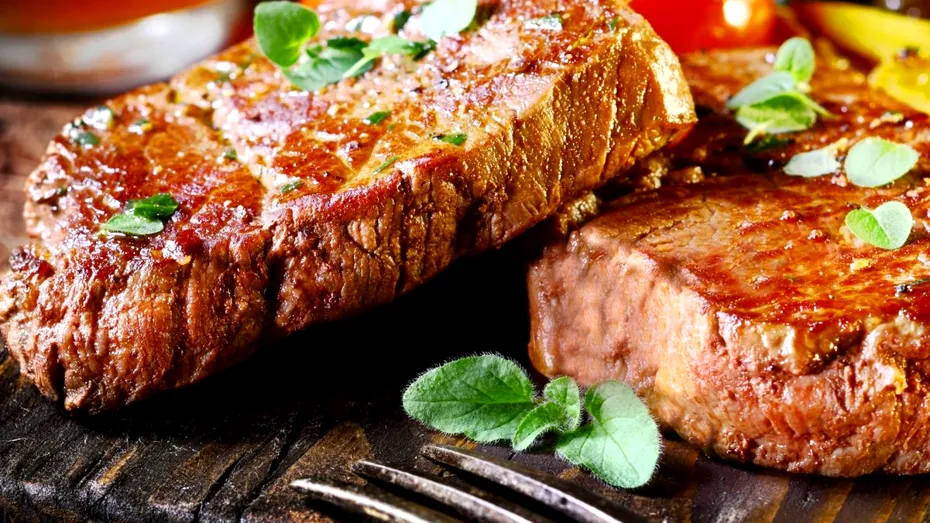 Carnea de porc: cum să o prepari gustos şi sănătos de Sărbători
