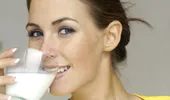 Laptele poate preveni „boala bătrânilor”