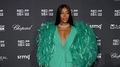 Naomi Campbell, apariție extravagantă