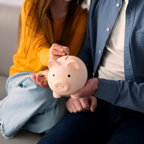 Cinci lecții simple despre bani pe care copiii le pot învăța acasă. Obiceiurile care îi ajută să devină adulți responsabili