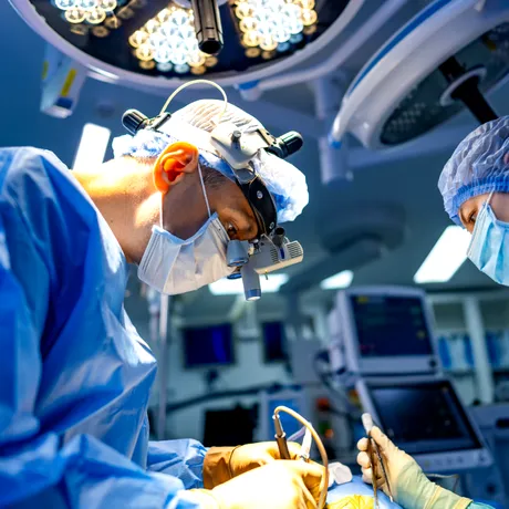 Ce au găsit medicii în stomacul unei femei care nu mai putea mânca de luni întregi
