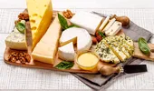 Ce brânză este cea mai sănătoasă? Specialiștii dezvăluie sortimentele cu cele mai puține calorii și pe cele care ascund riscuri neașteptate