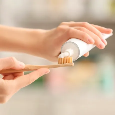 Ce foloseau romanii în Antichitate pentru igiena dentară. Aveau nevoie de două ingrediente simple