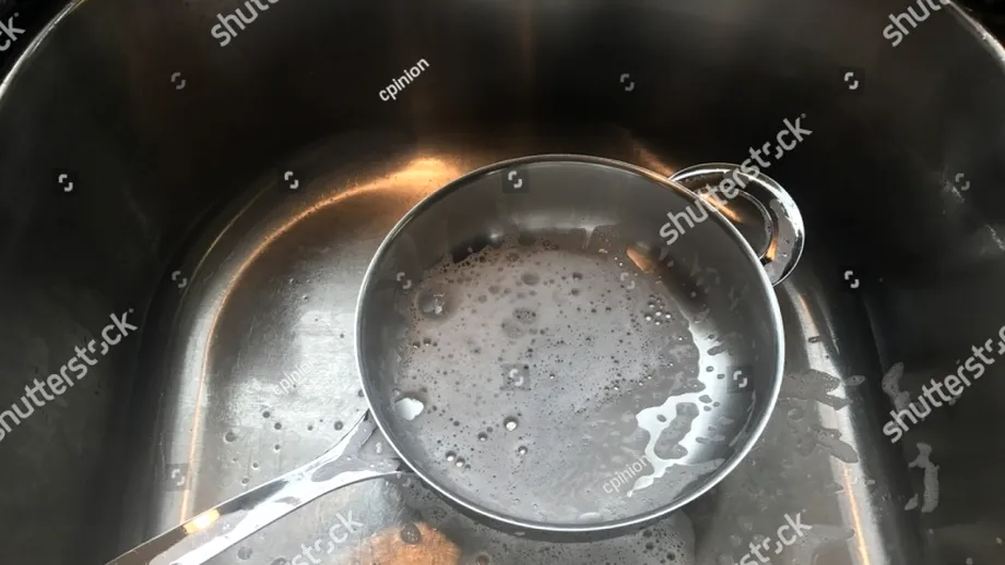 Lichide periculoase dacă le arunci în chiuvetă! Ce nu trebuie să mai arunci niciodată