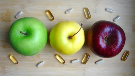 Cele 5 medicamente care nu trebuie combinate niciodată cu merele. Care sunt efectele