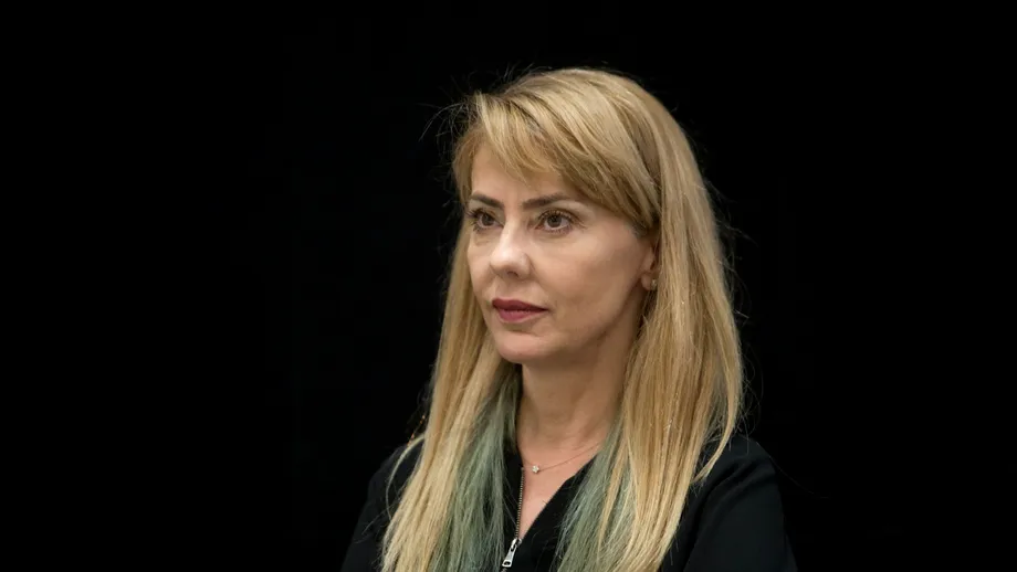 Dr. Mihaela Chivu: etapele îngrijirii dentare la adulţi VIDEO în cadrul evenimentului ”Cele mai bune sfaturi pentru un zâmbet sănătos”
