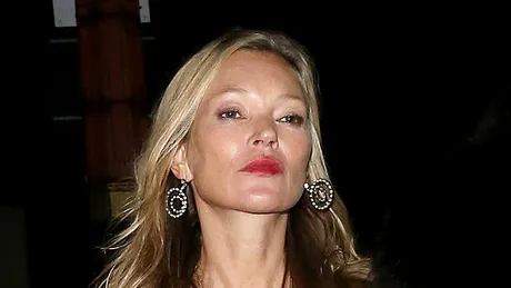 Sanii buclucași ai vedetelor! Accidente vestimentare în public