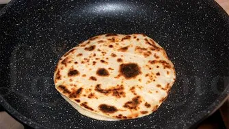 Rețetă clătite chinezești. Cum să faci cele mai gustoase clătite, din doar 2 ingrediente