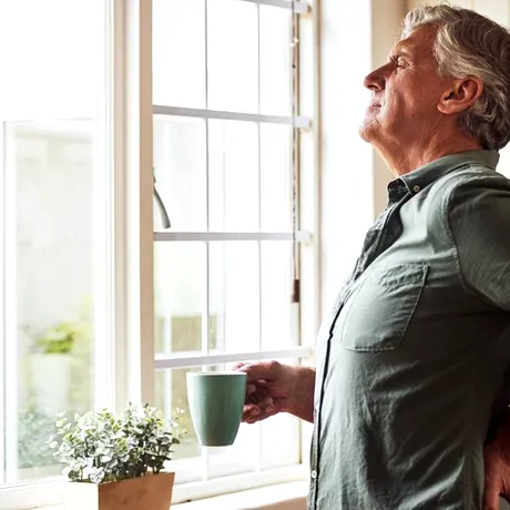 La ce trebuie să renunți până la 40 de ani, dacă vrei să mai trăiești încă 40. „Deceniul dintre 40 și 50 de ani fie te va construi, fie te va distruge”