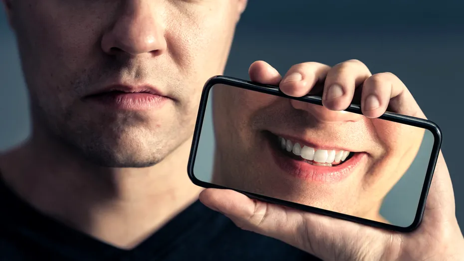 Simulatorul de zâmbete Digital Smile Design. Vezi cum va arăta dantura ta cu ajutorul inteligenței artificiale!