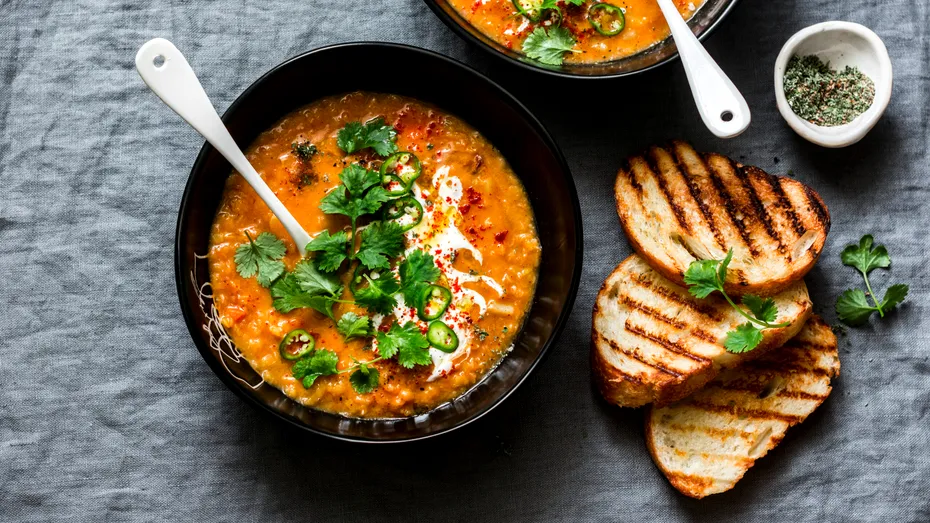 Ce să mâncăm pentru a ne regla digestia după masa de Paşte. Meniu uşor pentru stomac