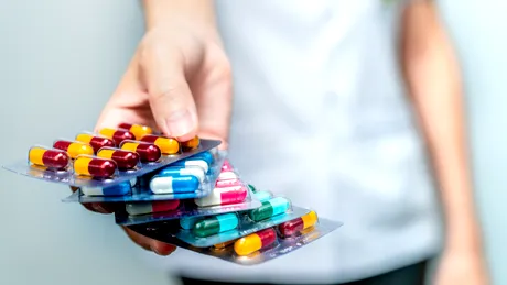 Antibiotice- ce facem pentru a le prelungi existența?