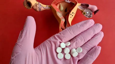 5 semne că ai nevoie de tratament hormonal la menopauză