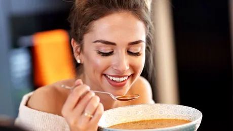 De ce este sănătos să mănânci supă și cum te ajută să scapi de kilograme