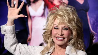 Dolly Parton a murit la 80 de ani. Boala incurabilă de care suferea celebra artistă